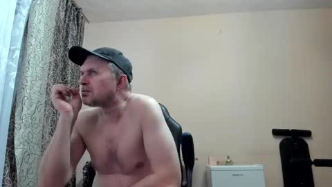 Snapshot of vano_822 chatting on 05/13/26, 06:27 vano_822 online show from 05/13/26, 06:27