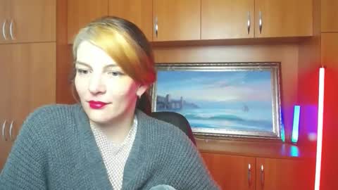 Snapshot of vanrey_ chatting on 02/27/26, 06:02 Vanessa online show from 02/27/26, 06:02