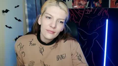 Snapshot of vanrey_ chatting on 04/18/26, 06:06 Vanessa online show from 04/18/26, 06:06