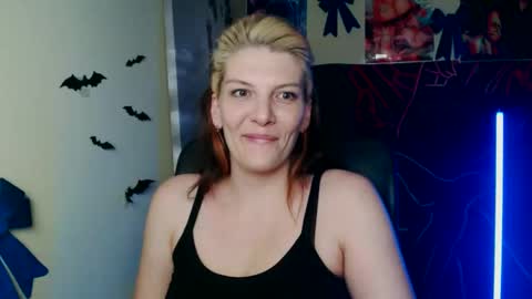 Snapshot of vanrey_ chatting on 04/22/26, 04:48 Vanessa online show from 04/22/26, 04:48