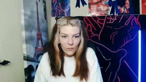Snapshot of vanrey_ chatting on 06/02/26, 06:48 Vanessa online show from 06/02/26, 06:48