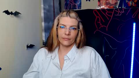 Snapshot of vanrey_ chatting on 06/04/26, 07:03 Vanessa online show from 06/04/26, 07:03