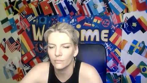Snapshot of vanrey_ chatting on 06/09/26, 06:25 Vanessa online show from 06/09/26, 06:25