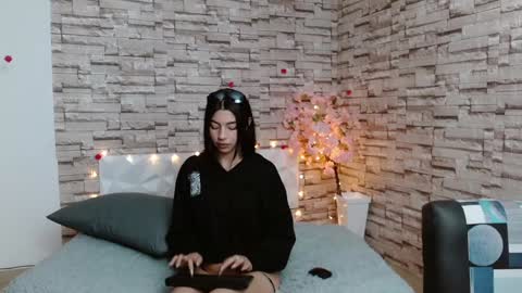 Snapshot of vanse_lust chatting on 12/05/24, 02:42 Karuna online show from 12/05/24, 02:42