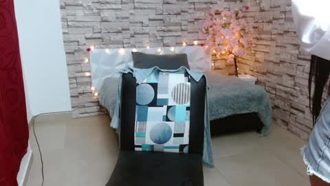 Snapshot of vanse_lust chatting on 12/11/24, 10:49 Karuna online show from 12/11/24, 10:49