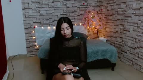 Snapshot of vanse_lust chatting on 01/07/25, 01:38 Karuna online show from 01/07/25, 01:38