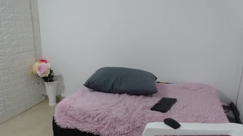 Snapshot of vanse_lust chatting on 01/22/25, 02:59 Karuna online show from 01/22/25, 02:59