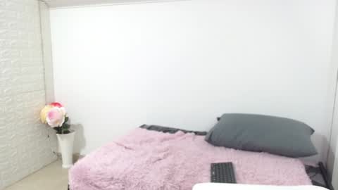 Snapshot of vanse_lust chatting on 01/23/25, 02:55 Karuna online show from 01/23/25, 02:55