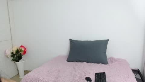 Snapshot of vanse_lust chatting on 01/27/25, 09:33 Karuna online show from 01/27/25, 09:33