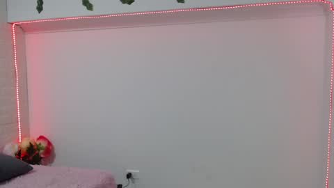 Snapshot of vanse_lust chatting on 01/29/25, 11:35 Karuna online show from 01/29/25, 11:35