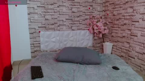 Snapshot of vanse_lust chatting on 02/06/25, 10:21 Karuna online show from 02/06/25, 10:21