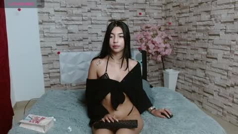 Snapshot of vanse_lust chatting on 02/09/25, 01:00 Karuna online show from 02/09/25, 01:00