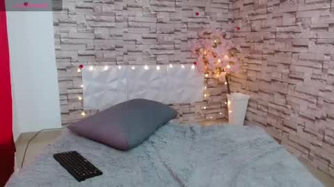 Snapshot of vanse_lust chatting on 02/09/25, 10:00 Karuna online show from 02/09/25, 10:00