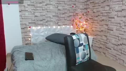 Snapshot of vanse_lust chatting on 02/26/25, 11:48 Karuna online show from 02/26/25, 11:48