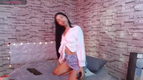 Snapshot of vanse_lust chatting on 03/12/25, 10:39 Karuna online show from 03/12/25, 10:39