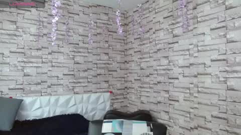 Snapshot of vanse_lust chatting on 09/30/25, 07:52 Karuna online show from 09/30/25, 07:52