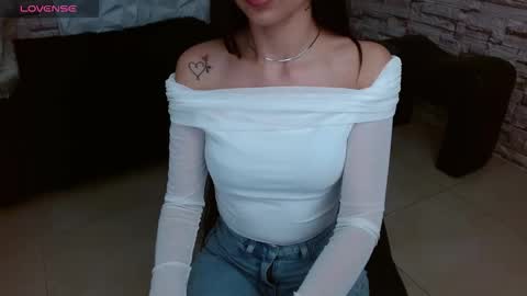 Snapshot of vanse_lust chatting on 10/04/25, 10:41 Karuna online show from 10/04/25, 10:41