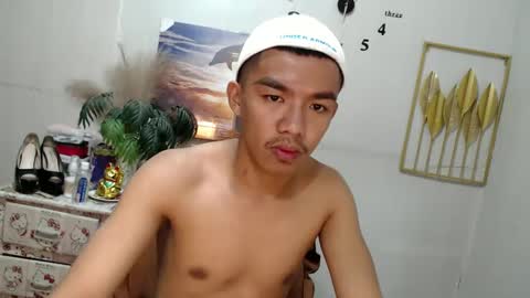 vanxxx2005 online show from 02/15/25, 03:06