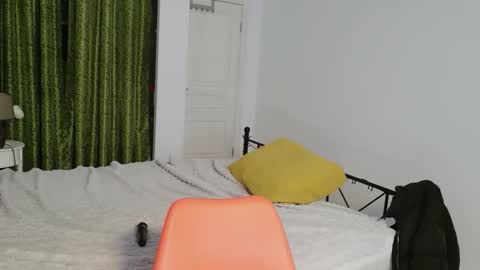 vaolietkat online show from 03/17/26, 06:39