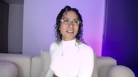 varenka_ivanova22 online show from 04/01/26, 03:40