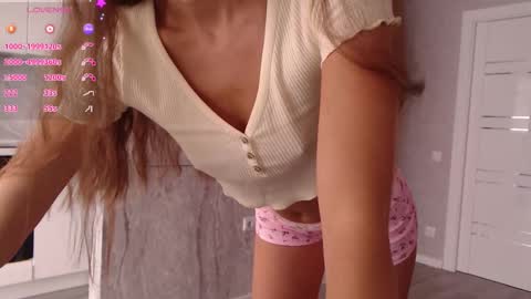 Snapshot of varonica_caprii chatting on 09/17/25, 07:10 Varonica Caprii Online this week Monday Tuesday Thursday Friday online show from 09/17/25, 07:10