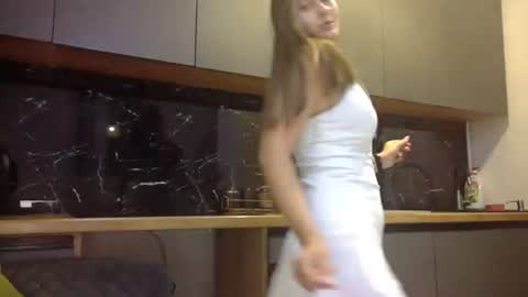 Snapshot of vasilisa189yy chatting on 07/13/26, 07:16 ROSSE online show from 07/13/26, 07:16