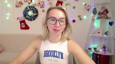 Snapshot of vasilisasii chatting on 12/16/24, 06:21 Vasilisa online show from 12/16/24, 06:21