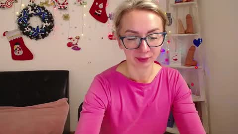 Snapshot of vasilisasii chatting on 12/30/24, 06:31 Vasilisa online show from 12/30/24, 06:31