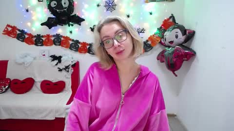 Snapshot of vasilisasii chatting on 10/18/25, 06:16 Vasilisa online show from 10/18/25, 06:16