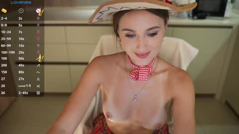 Snapshot of vasillisa chatting on 12/15/24, 05:42 Vasilisa online show from 12/15/24, 05:42