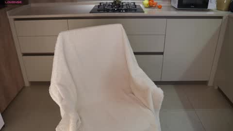 Snapshot of vasillisa chatting on 01/12/25, 05:33 Vasilisa online show from 01/12/25, 05:33