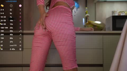 Snapshot of vasillisa chatting on 02/07/25, 04:24 Vasilisa online show from 02/07/25, 04:24