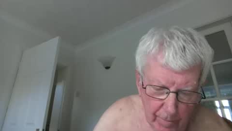 Snapshot of vassus chatting on 05/01/26, 06:34 vassus online show from 05/01/26, 06:34