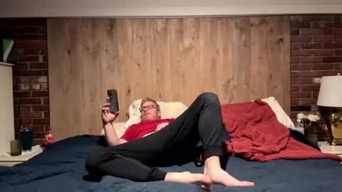 vaxildon13 online show from 10/28/25, 11:47