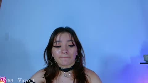 Snapshot of vayolett_dakotta chatting on 02/16/25, 08:55 Vayolett online show from 02/16/25, 08:55