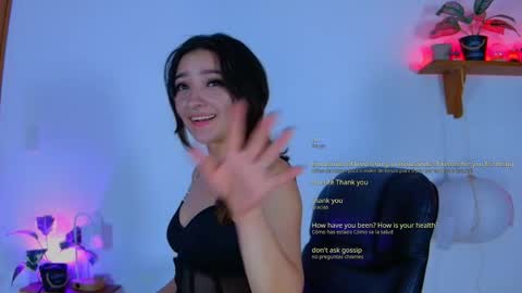 Snapshot of vayolett_dakotta chatting on 10/11/25, 02:22 Vayolett online show from 10/11/25, 02:22