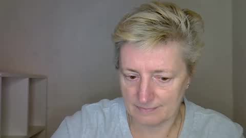 vea_motty online show from 12/01/25, 07:35