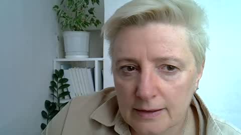 vea_motty online show from 05/28/26, 10:12