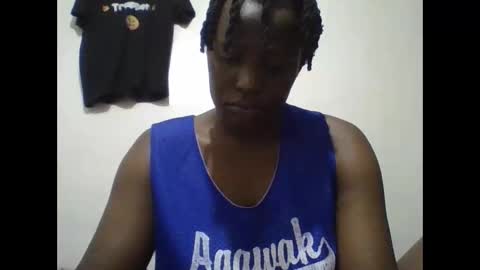 Snapshot of vee_tommy chatting on 05/25/26, 03:01 Vee tommy online show from 05/25/26, 03:01