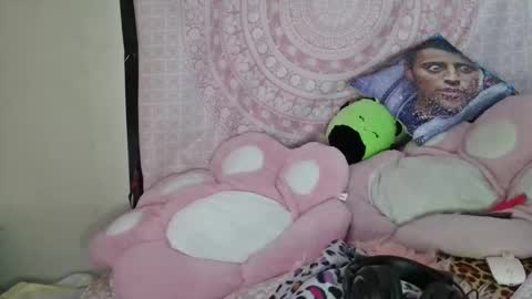 Veronica Lehane online show from 01/05/25, 06:35