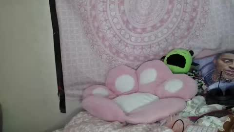 Veronica Lehane online show from 02/05/25, 10:19