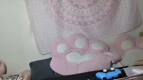 Veronica Lehane online show from 10/21/25, 12:39