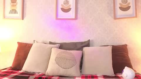 Vee Simons online show from 11/01/25, 07:38