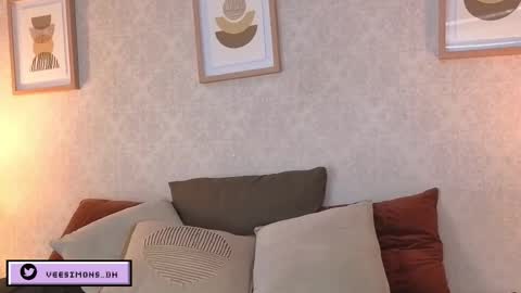 Vee Simons online show from 03/13/26, 07:53