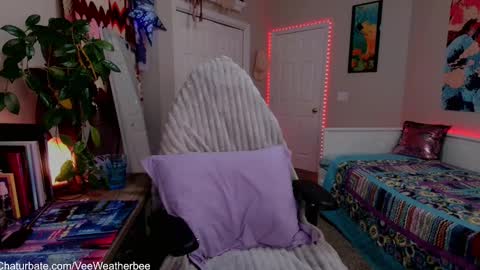 Violet Weatherbee online show from 12/25/24, 01:20