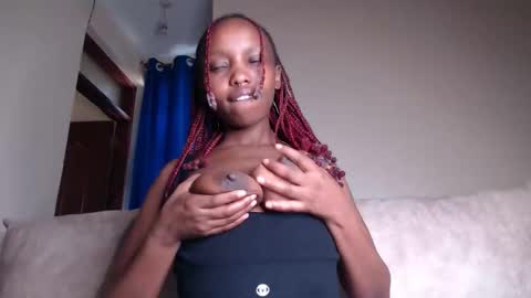 Snapshot of veey_dellah chatting on 04/04/26, 08:56 veey online show from 04/04/26, 08:56