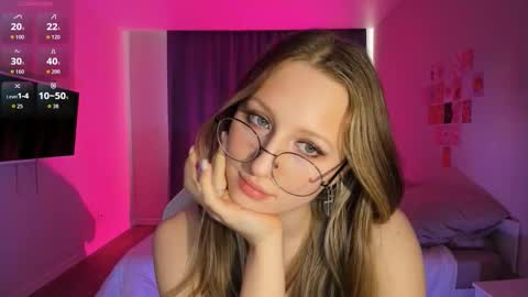 Emma online show from 03/19/26, 05:44