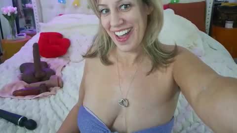 Vegas Dani online show from 03/28/26, 01:49