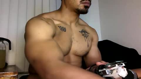 Vegas Love online show from 10/25/25, 06:21