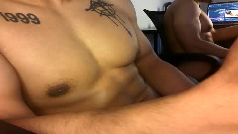 Snapshot of vegasluv702 chatting on 05/27/26, 08:17 Vegas Love online show from 05/27/26, 08:17